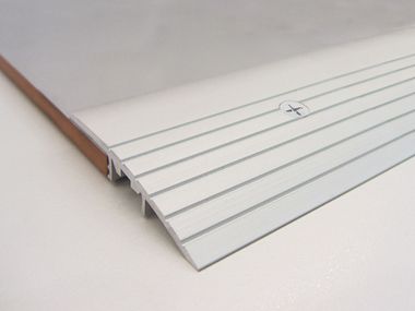 Bodenschiene NOVONIVEL® ACCESS SLIMM EMAC Italia