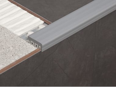EMAC Italia, NOVOPELDAÑO® 1 Profilo paragradino in alluminio e PVC
