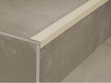 EMAC Italia, NOVOPELDAÑO ASTRA® NORI Profilo paragradino in Astra®