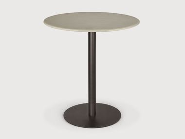 Round concrete garden table with central base BLEND Ethnicraft