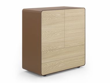 Credenza in legno con ante a battente CLARENCE Flexform