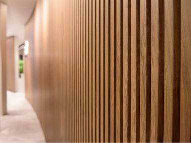 Rivestimento per pareti curve BATTENS LIGHT ForMe Design