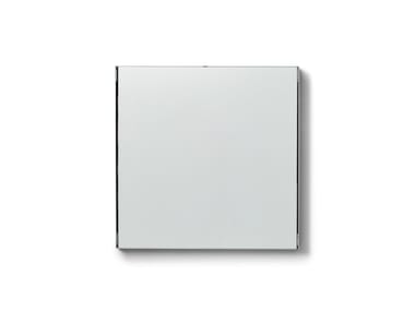 Form & Refine, TAPER Specchio quadrato in acciaio inox