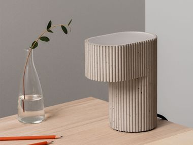 Handmade cement desk lamp [S7] GANTlights