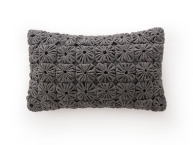 Cuscino rettangolare in lana MOMOS ANTHRACITE GAN