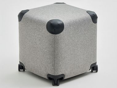 Square fabric pouf with castors LUGO G_GRADO