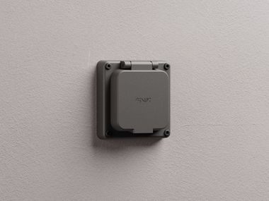 Anodized aluminium wallplate with IP55 WALLPLATE OUTDOOR GRAPHITE Genuit