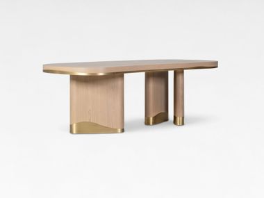 Oak dining table SISTELO Greenapple