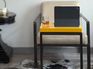 C-shape porcelain enamel and blued steel high side table COMPANION HUE Collection