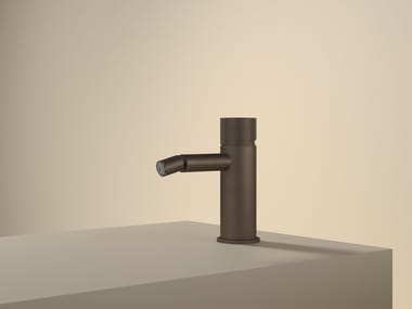 Hotbath, GUY GY018R Miscelatore per bidet da piano in ottone