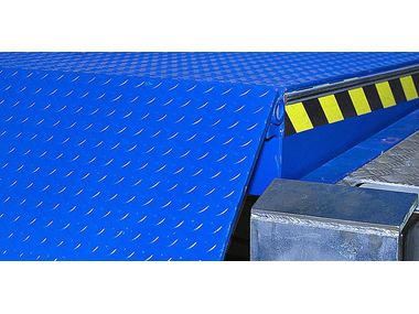 Hydraulic swing lip dock levellers Loading ramp By ASSA ABLOY Entrance ...