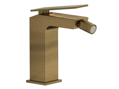 IB, K3 K3220 Miscelatore per bidet da piano con scarico automatico