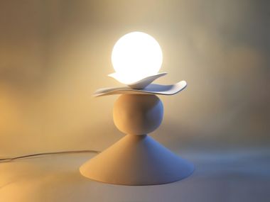 Handmade ceramic table lamp BAILARIN ICI ET LÀ