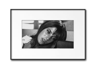 Black & white e-paper digital art frame LINN Large format IONNYK