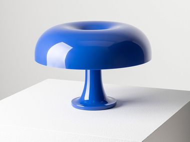 Polycarbonate table lamp ARTEMIDE - NESSINO BLUE KLEIN In Stock
