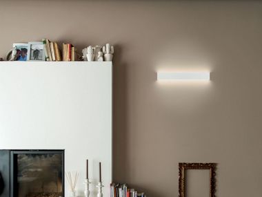 LINEA LIGHT GROUP - BOX_W2 140 WHITE 3000 LED wall light By In Stock