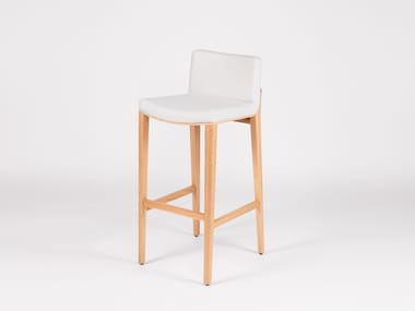 Sgabello in legno massello TON - MORITZ In Stock