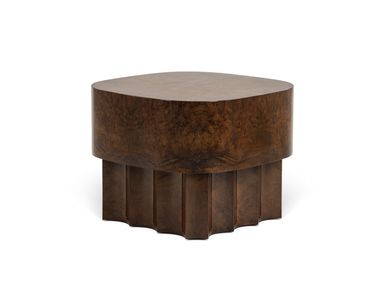 Square walnut central coffee table SALIMA JOSÉ LEITE DE CASTRO