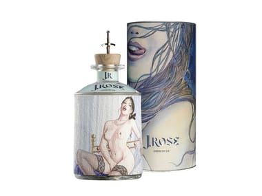 Bottiglia di gin con etichetta artigianale J.ROSE LONDON DRY GIN J.Rose