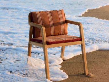 Teak garden chair with armrests KAIA Jardinico