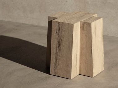 Mesa de apoio de carvalho CROSS KĀNA Objects