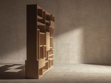 Biblioteca auto-sustentável dividida de carvalho LABYRINTH SCREEN KĀNA Objects