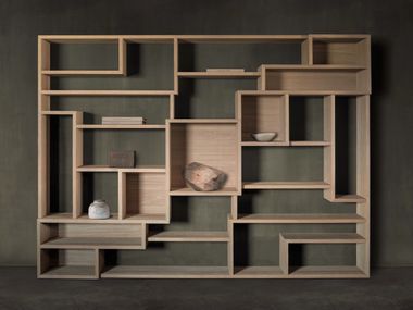 Oak bookcase LABYRINTH WALL KĀNA Objects