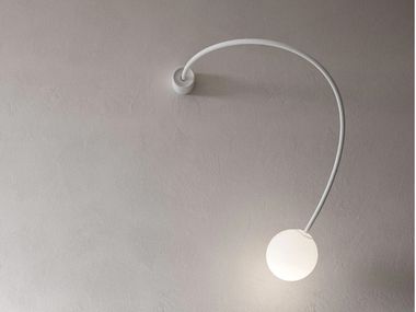 Lampada da parete a LED in vetro acidato con braccio flessibile MOONY Karman