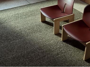 Woven bouclé rug in recycled wool yarn and pure linen FASAD DUO Kasthall