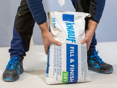 Stucco leggero a dispersione per riempimento e rasatura FILL & FINISH DRY Knauf Italia