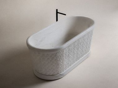 Freestanding oval marble bathtub PALACE Kreoo
