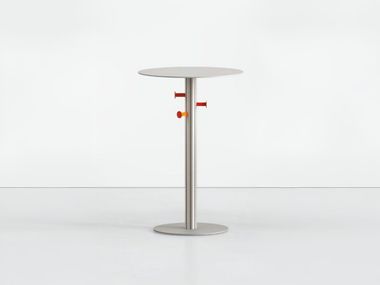 Tavolino alto rotondo in alluminio estruso OTTAVO Kristalia
