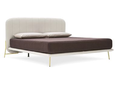 Letto matrimoniale in tessuto con testiera imbottita LE MARAIS Calligaris