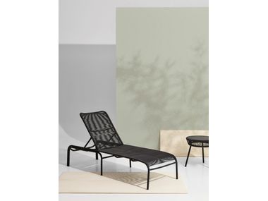 LOOP Recliner polyethylene fibre sun lounger By Vincent Sheppard