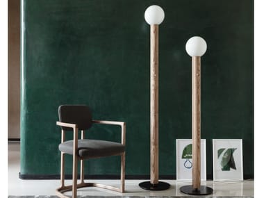 Lampada da terra in frassino LUM Porada