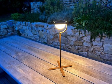 Lampada da terra per esterno ad energia solare in acciaio con vernice epossidica TEEXY LYX Luminaires