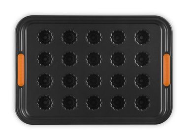 Backform aus Carbonstahl 20 MINI CANNELÈ MOULD Le Creuset