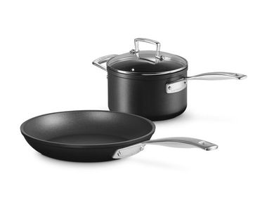 Non-stick aluminum pan and pot 2-PIECE SET Le Creuset