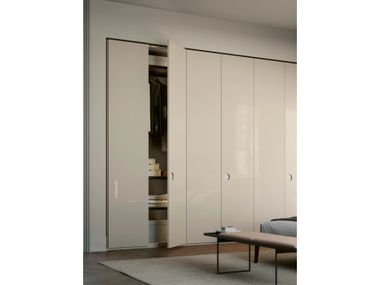 Armoire en bois EKLISSY Lema