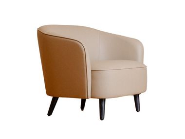 Petit fauteuil en cuir avec accoudoirs COZY Luxy