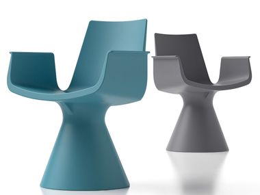 Polyethylene low lounge chair with armrests LIRA Lyxo Design