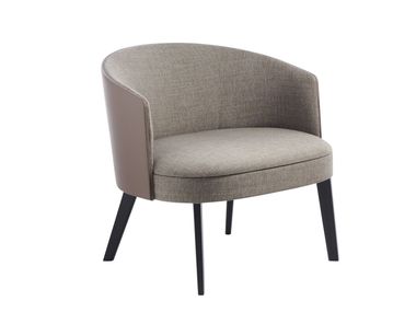 Poltrona in tessuto con braccioli LÉNA 903/PL Potocco