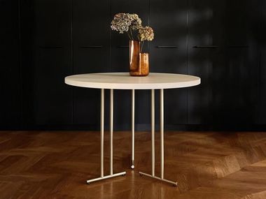 Round leather coffee table CAMILLA MG12