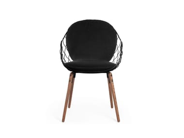 Magis, PIÑA Sedia in acciaio e legno con braccioli