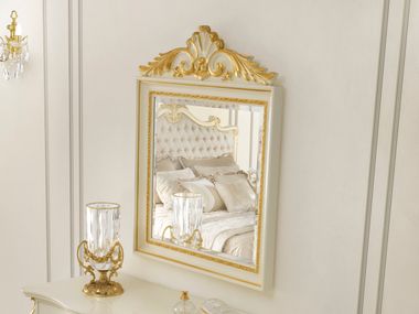 Specchio quadrato in legno da parete con cornice DELICATE BLISS Modenese Luxury Interiors