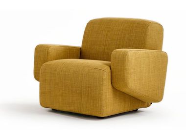Armchair with armrests FLOW Mussi