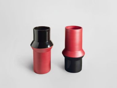 Florero hecha a mano de cerámica COPPIE DI FATTO - D Mutina