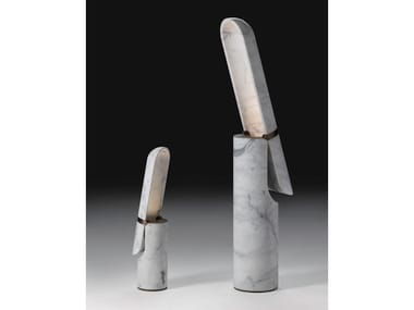 Lampada da tavolo / lampada da terra in marmo di Carrara REVERENCE NEUTRA