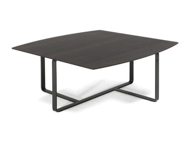 Tavolino quadrato basso con piano in legno TEMPO Natuzzi Italia