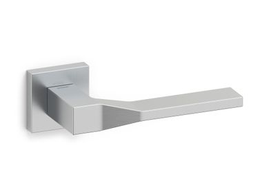 Brass door handle on rose ADAMANT OLIVARI